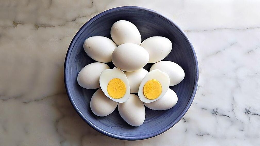 Τα αυγά κοτόπουλου είναι απαραίτητο προϊόν στη χημική διατροφή